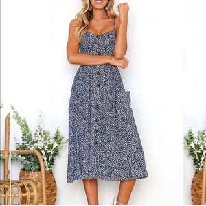 Womens casual flowy dress. VERY comfortable. Bought and tried on but never used.